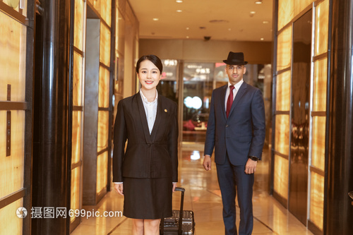 貼身管家助力酒店管理 以外國客人行李服務為例